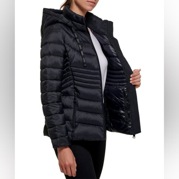 FINAL PRICE🚨 DKNY | Black Hooded Zip-Up Puffer Coat - Picture 3 of 9